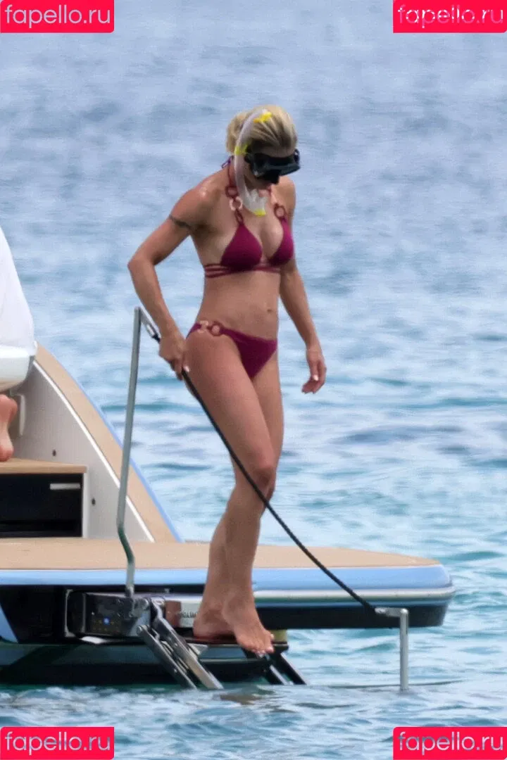 Michelle Hunziker / m_hunziker / therealhunzigram Onlyfans Photo Gallery 