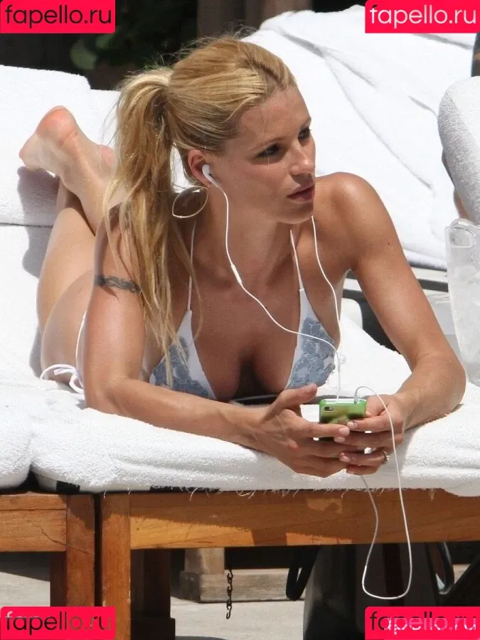 Michelle Hunziker / m_hunziker / therealhunzigram Onlyfans Photo Gallery 