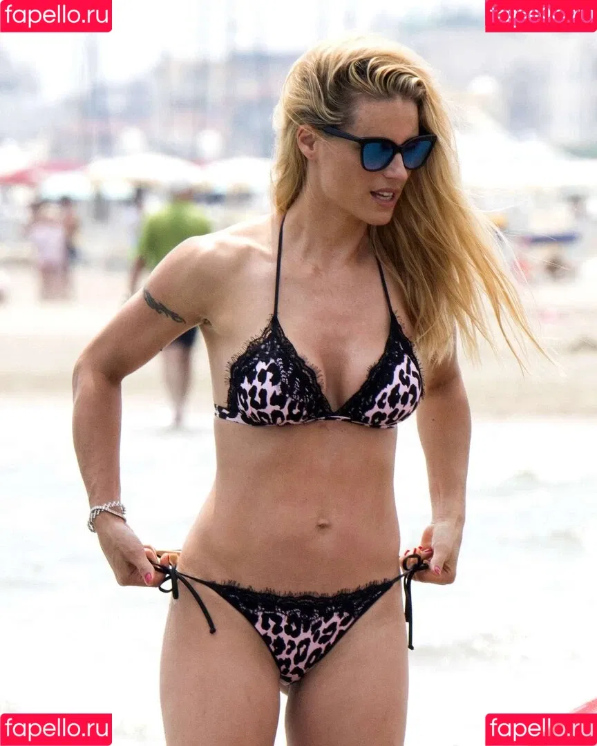 Michelle Hunziker / m_hunziker / therealhunzigram Onlyfans Photo Gallery 