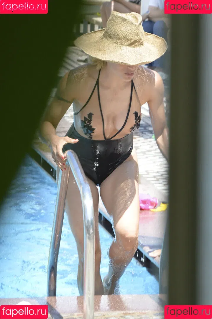 Michelle Hunziker / m_hunziker / therealhunzigram Onlyfans Photo Gallery 