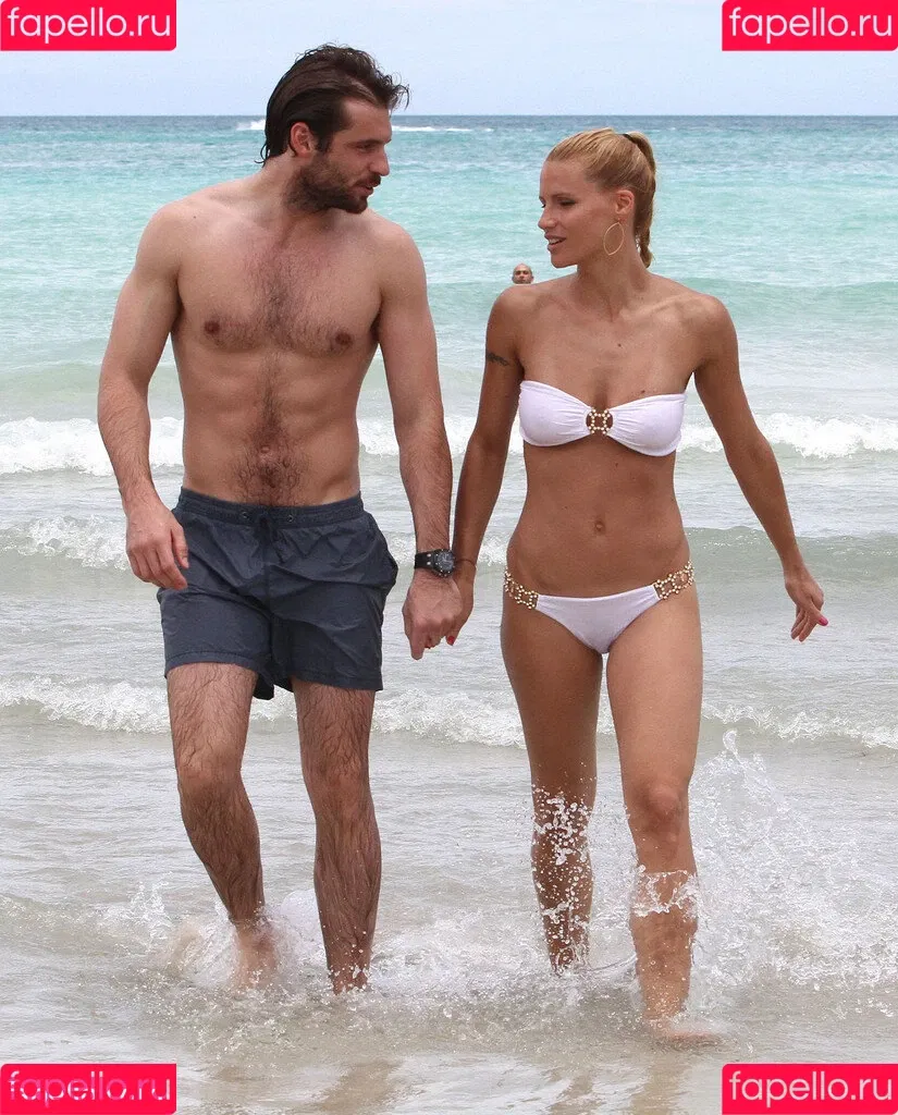 Michelle Hunziker / m_hunziker / therealhunzigram Onlyfans Photo Gallery 