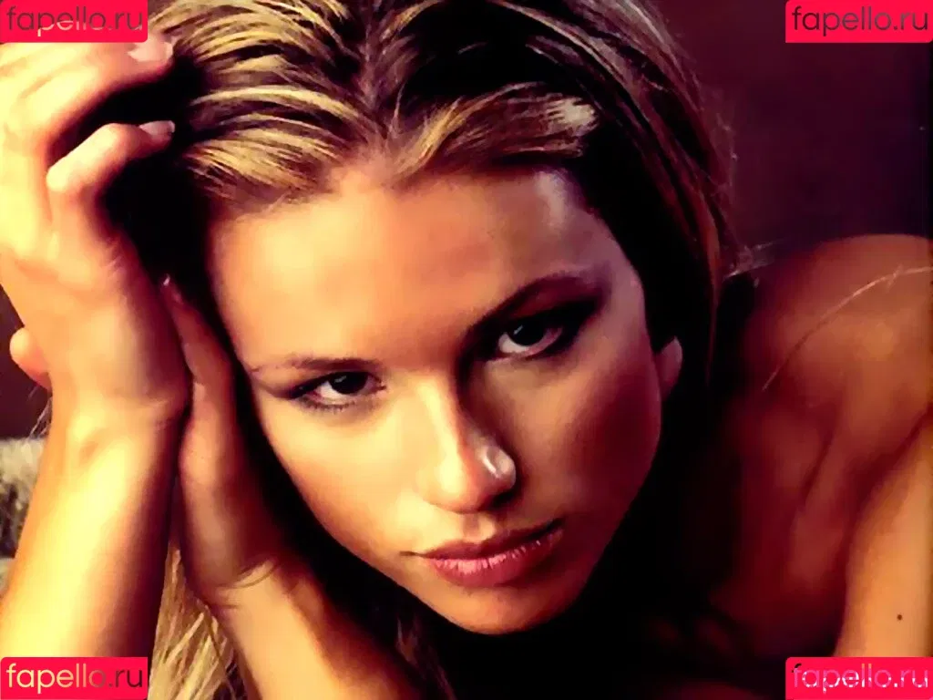 Michelle Hunziker / m_hunziker / therealhunzigram Onlyfans Photo Gallery 