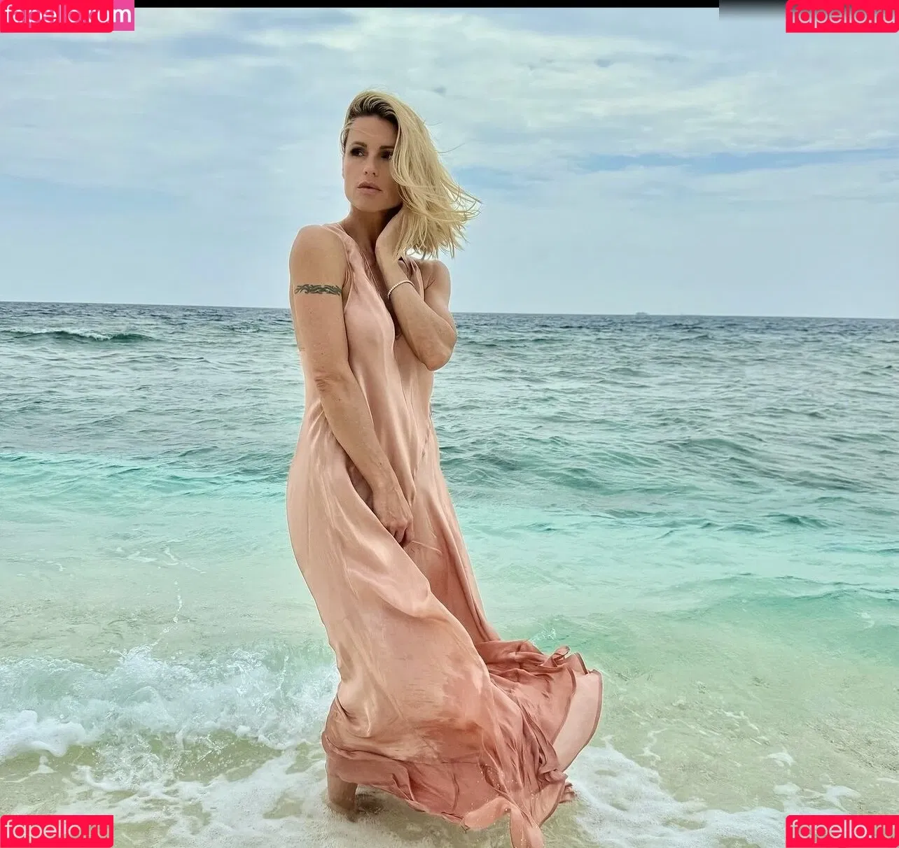 Michelle Hunziker / m_hunziker / therealhunzigram Onlyfans Photo Gallery 