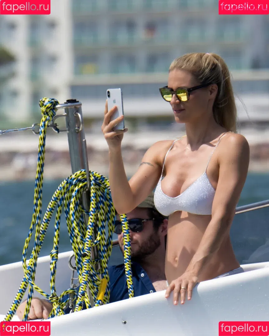 Michelle Hunziker / m_hunziker / therealhunzigram Onlyfans Photo Gallery 