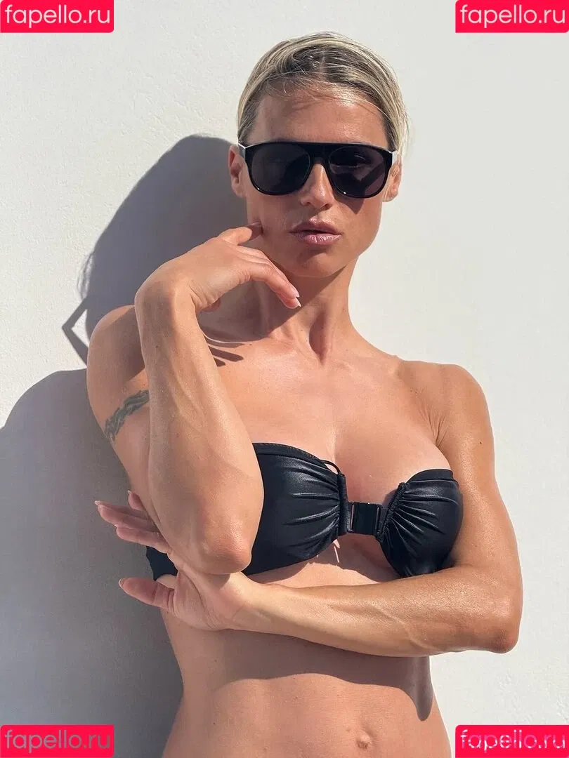 Michelle Hunziker / m_hunziker / therealhunzigram Onlyfans Photo Gallery 