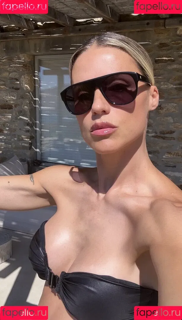 Michelle Hunziker / m_hunziker / therealhunzigram Onlyfans Photo Gallery 