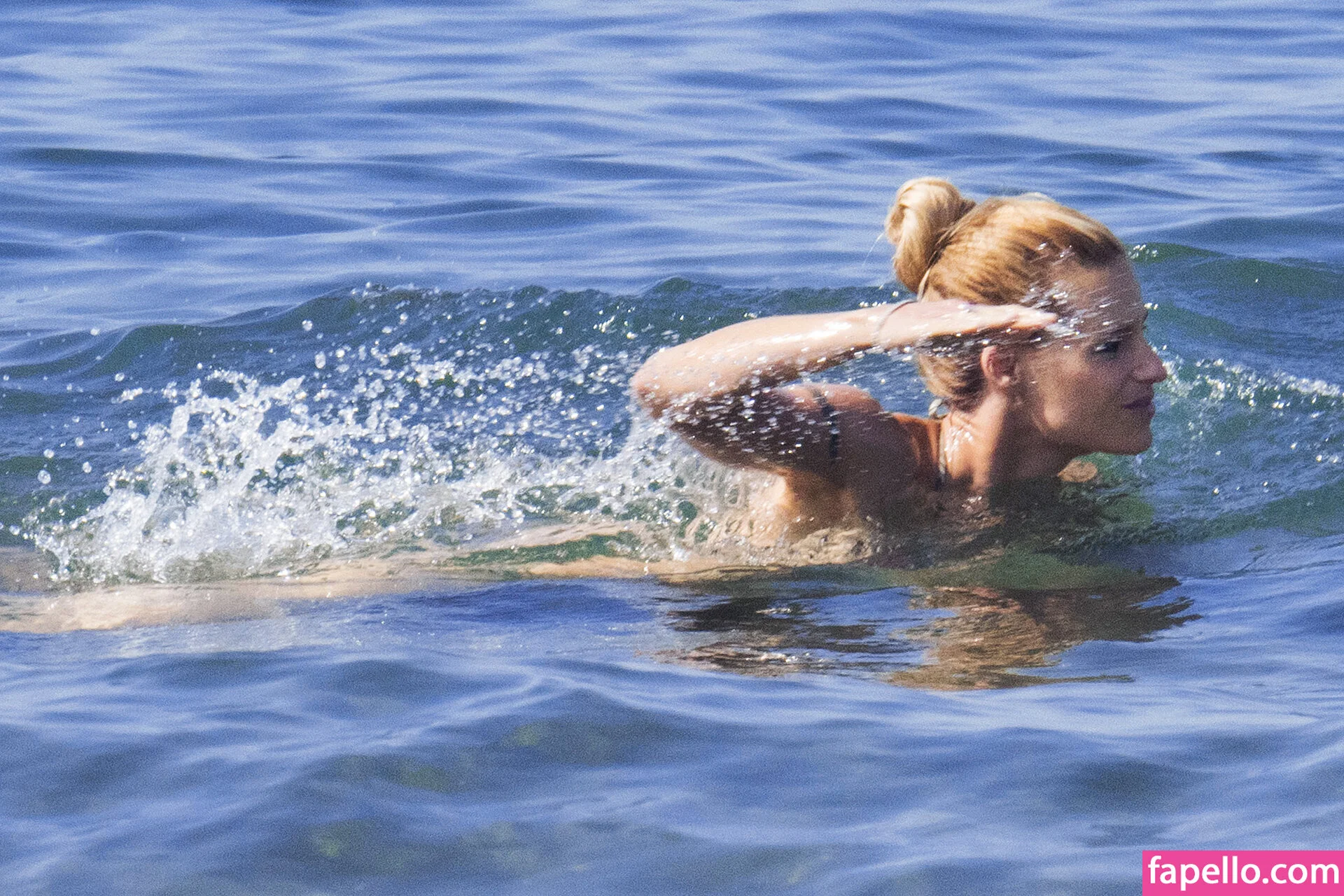 Michelle Hunziker / m_hunziker / therealhunzigram Onlyfans Photo Gallery 