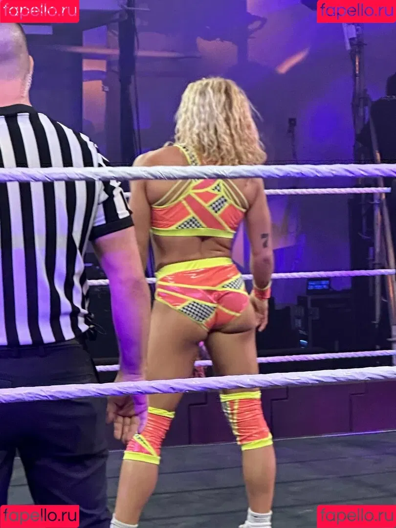 Sol Ruca / solrucawwe / solrvca Onlyfans Photo Gallery 