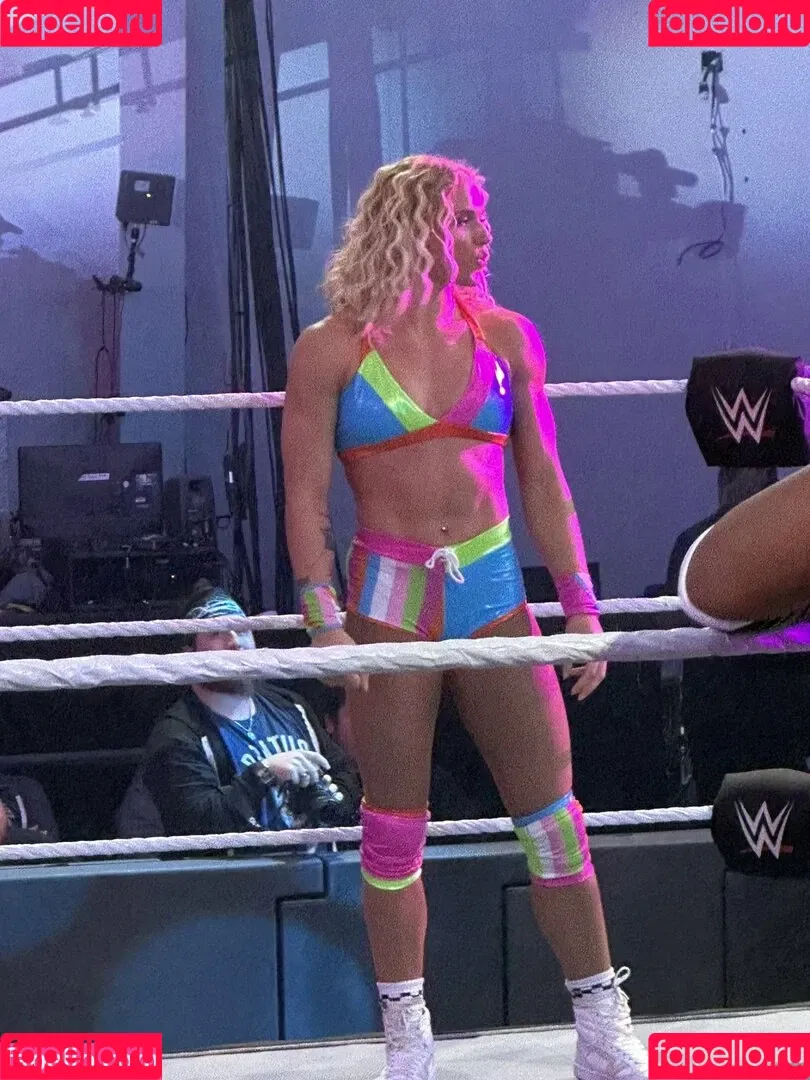 Sol Ruca / solrucawwe / solrvca Onlyfans Photo Gallery 