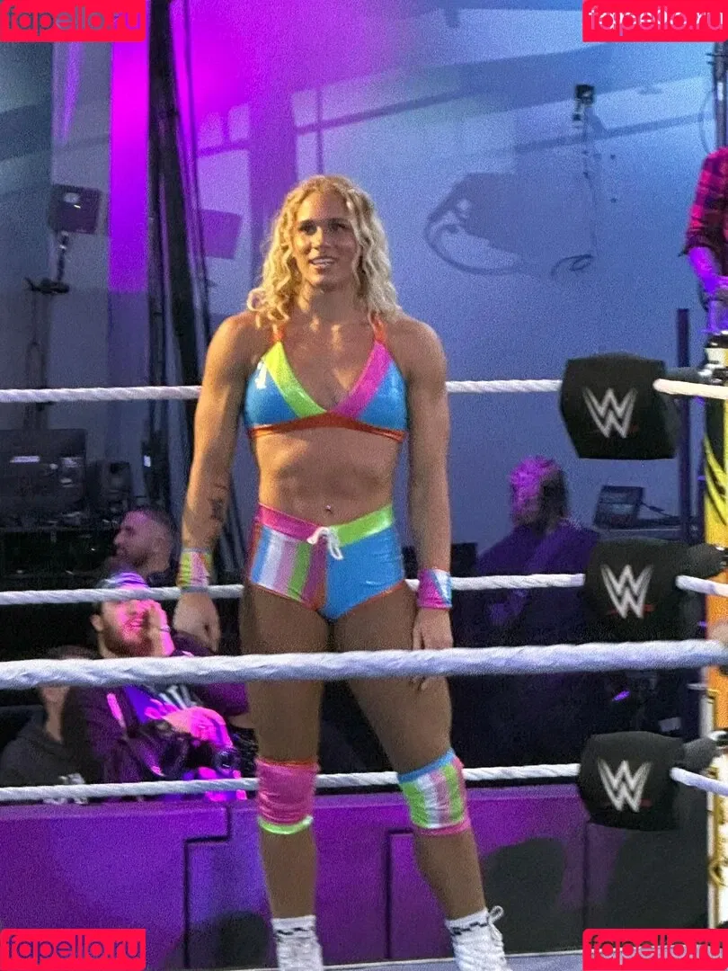 Sol Ruca / solrucawwe / solrvca Onlyfans Photo Gallery 