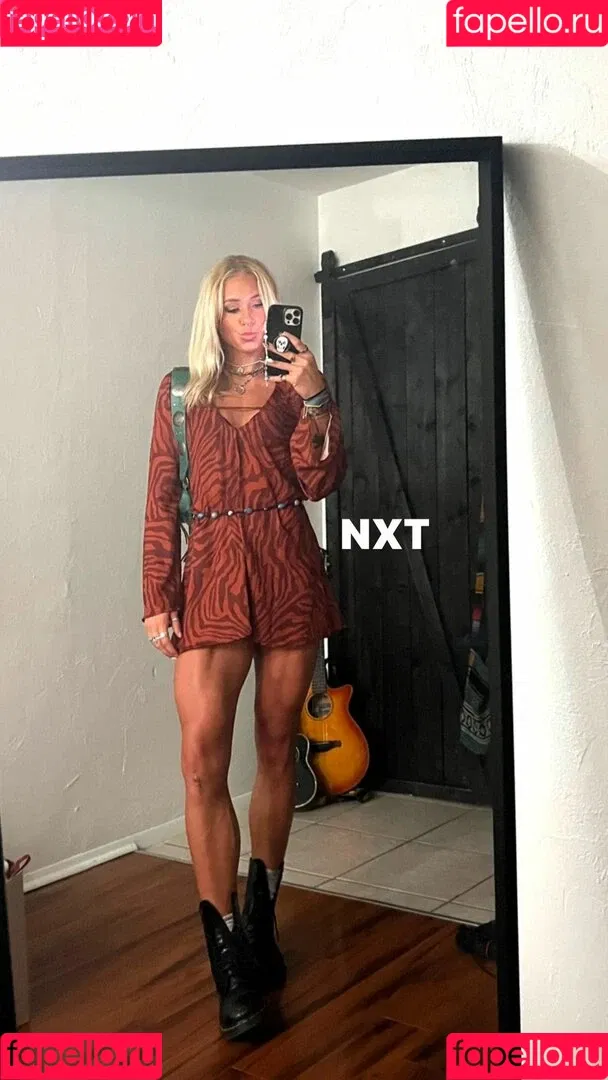 Sol Ruca / solrucawwe / solrvca Onlyfans Photo Gallery 