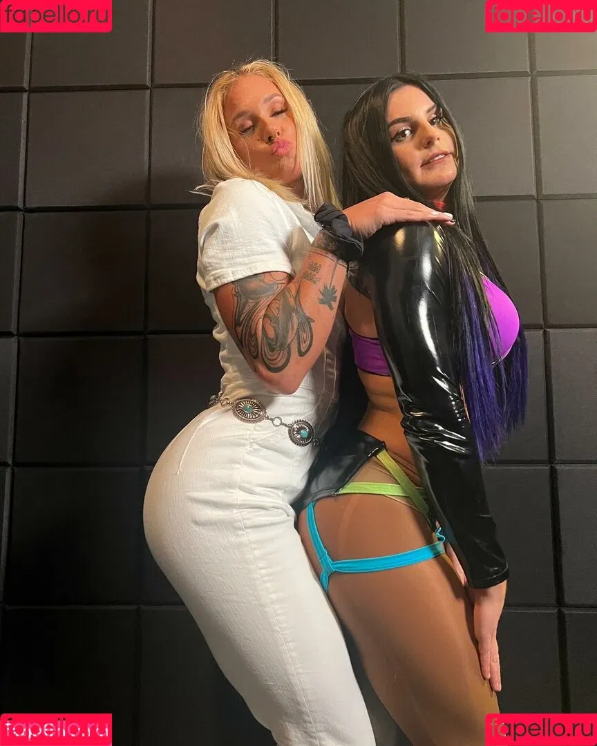 Sol Ruca / solrucawwe / solrvca Onlyfans Photo Gallery 