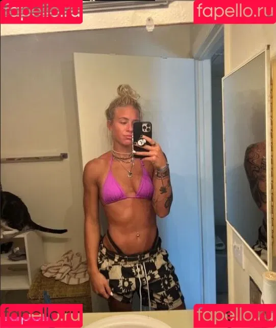 Sol Ruca / solrucawwe / solrvca Onlyfans Photo Gallery 