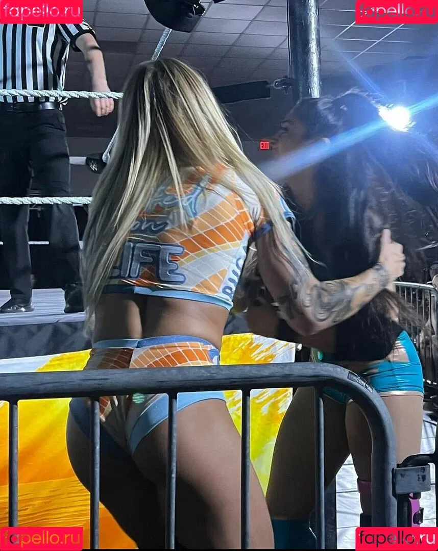 Sol Ruca / solrucawwe / solrvca Onlyfans Photo Gallery 