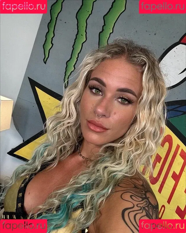 Sol Ruca / solrucawwe / solrvca Onlyfans Photo Gallery 