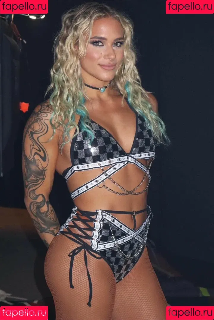 Sol Ruca / solrucawwe / solrvca Onlyfans Photo Gallery 