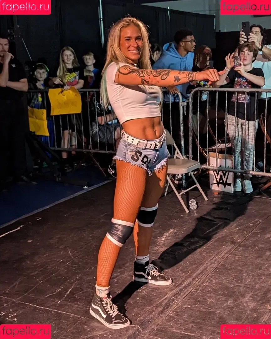 Sol Ruca / solrucawwe / solrvca Onlyfans Photo Gallery 