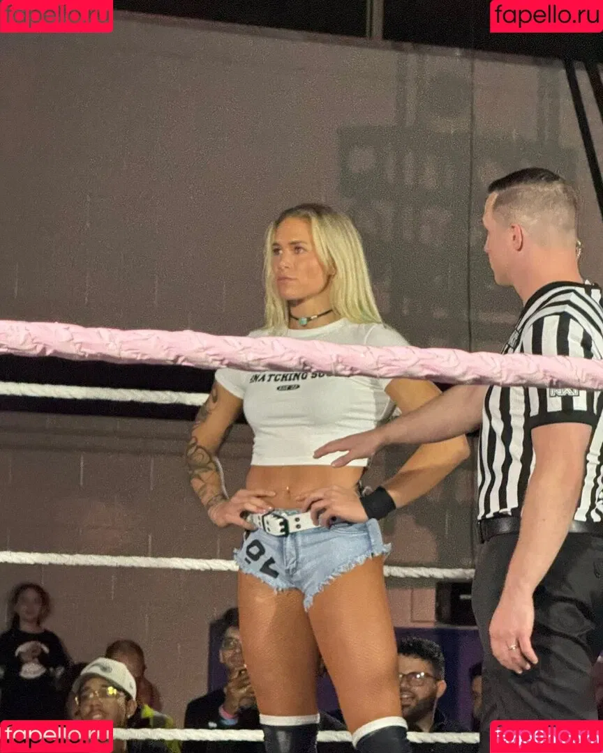 Sol Ruca / solrucawwe / solrvca Onlyfans Photo Gallery 
