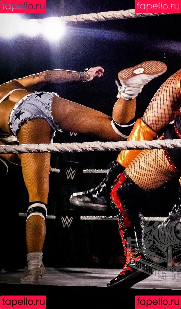 Sol Ruca / solrucawwe / solrvca Onlyfans Photo Gallery 
