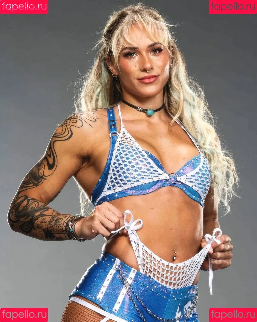 Sol Ruca / solrucawwe / solrvca Onlyfans Photo Gallery 