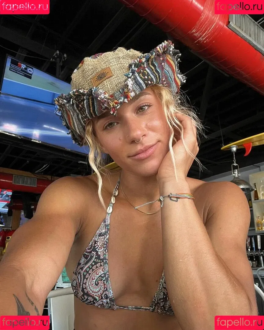 Sol Ruca / solrucawwe / solrvca Onlyfans Photo Gallery 