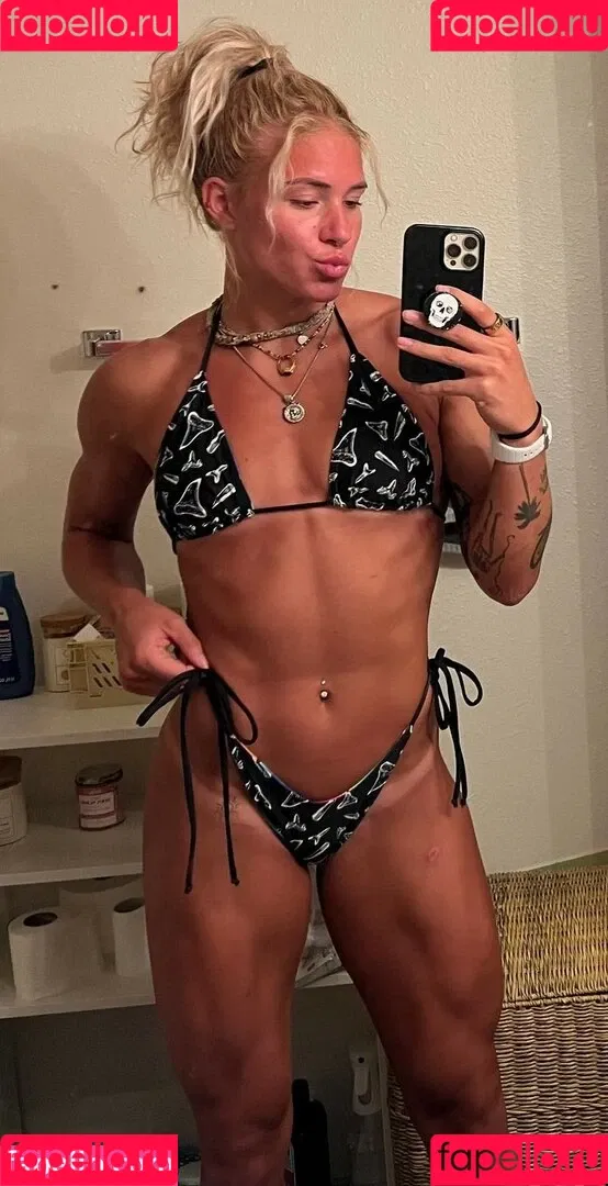 Sol Ruca / solrucawwe / solrvca Onlyfans Photo Gallery 