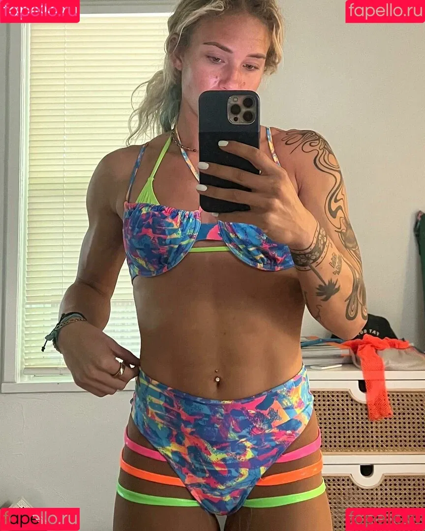 Sol Ruca / solrucawwe / solrvca Onlyfans Photo Gallery 