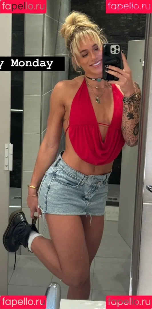 Sol Ruca / solrucawwe / solrvca Onlyfans Photo Gallery 