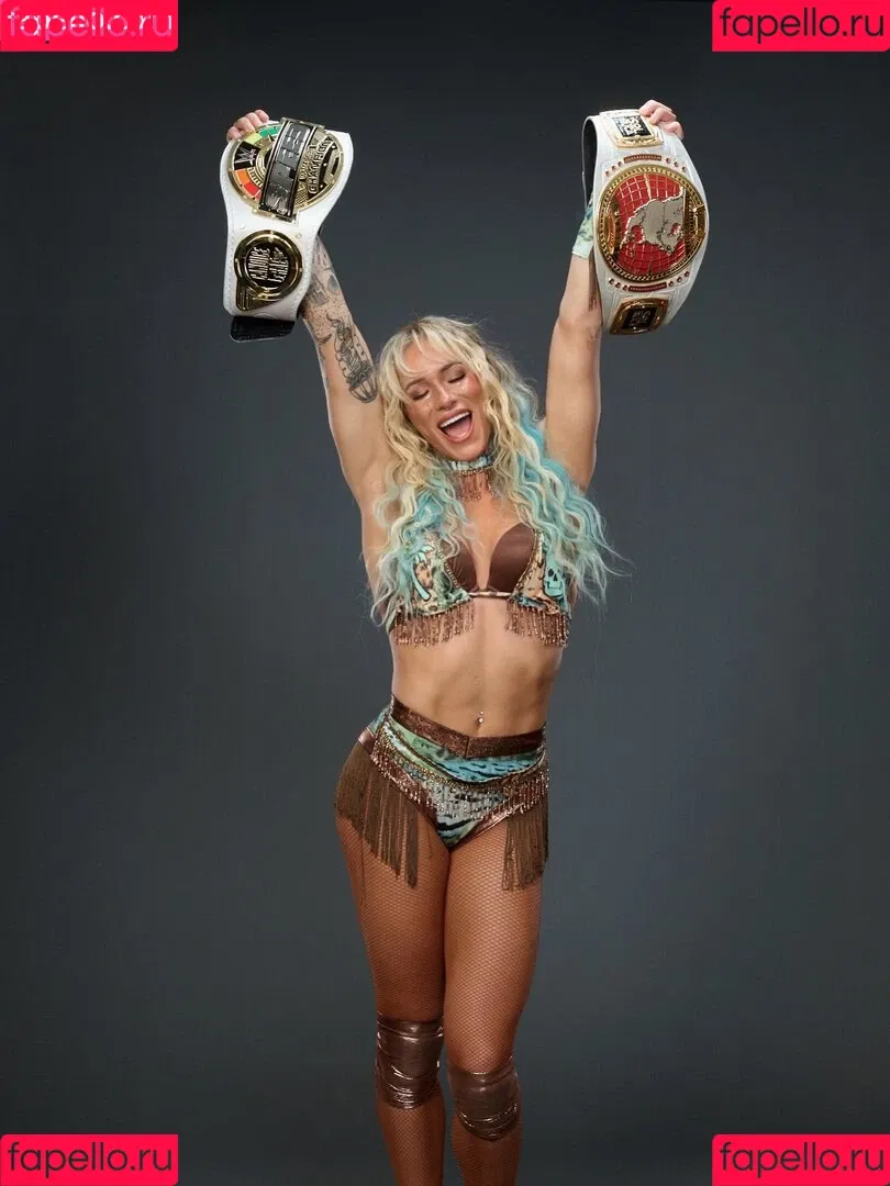 Sol Ruca / solrucawwe / solrvca Onlyfans Photo Gallery 