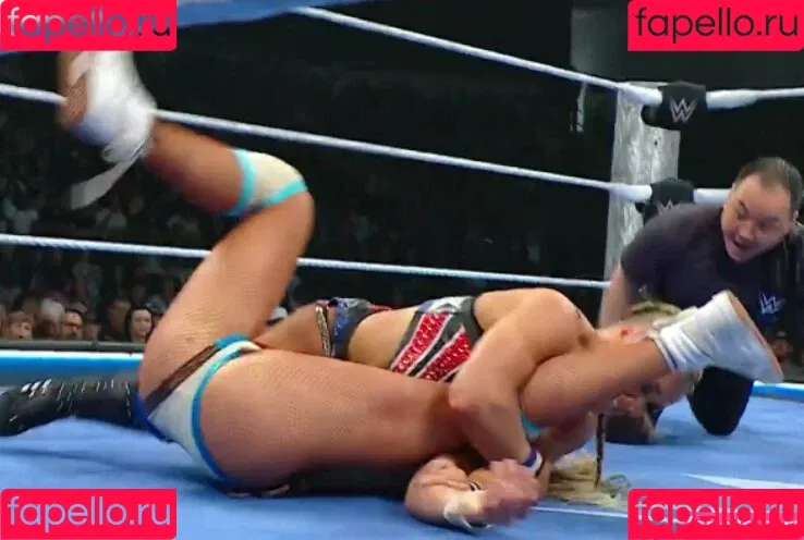 Sol Ruca / solrucawwe / solrvca Onlyfans Photo Gallery 