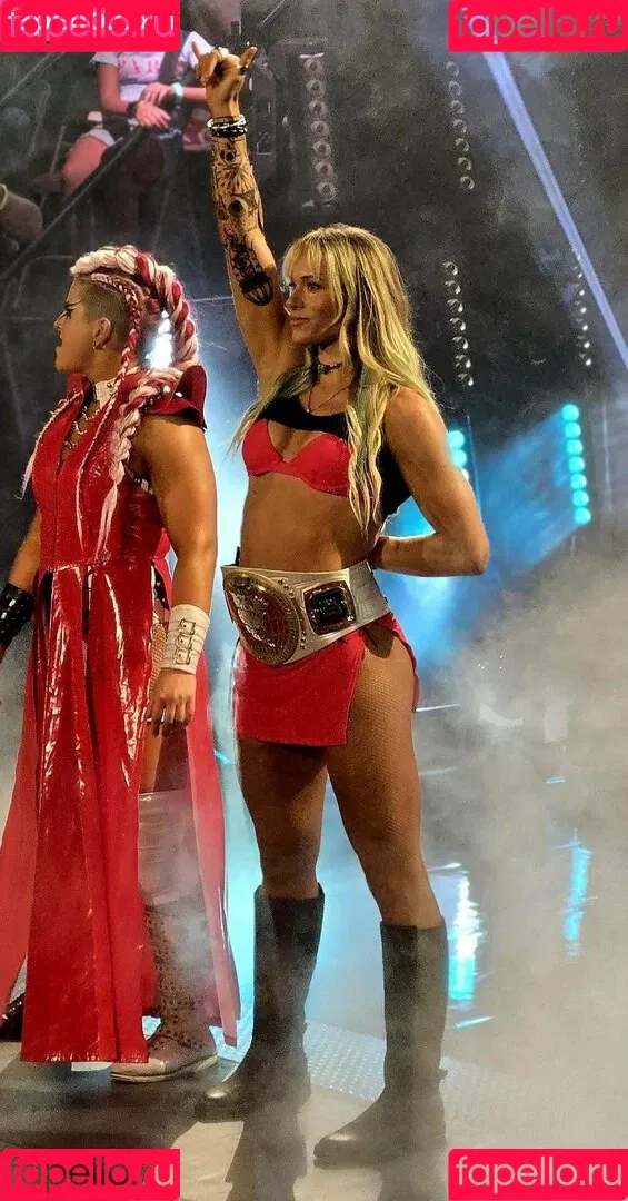 Sol Ruca / solrucawwe / solrvca Onlyfans Photo Gallery 