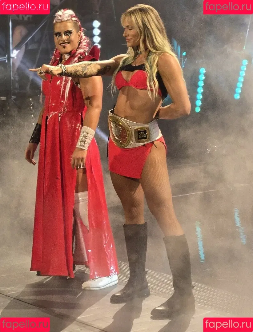 Sol Ruca / solrucawwe / solrvca Onlyfans Photo Gallery 