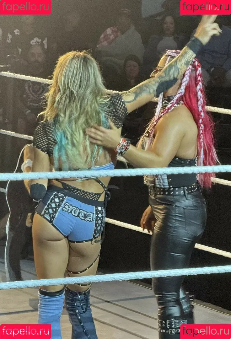 Sol Ruca / solrucawwe / solrvca Onlyfans Photo Gallery 