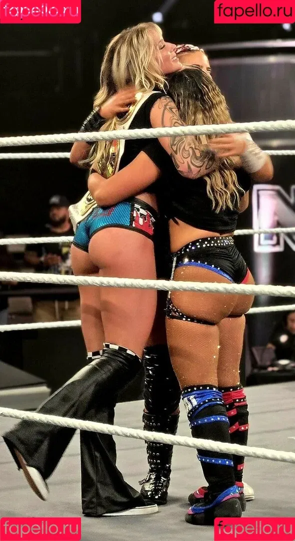 Sol Ruca / solrucawwe / solrvca Onlyfans Photo Gallery 