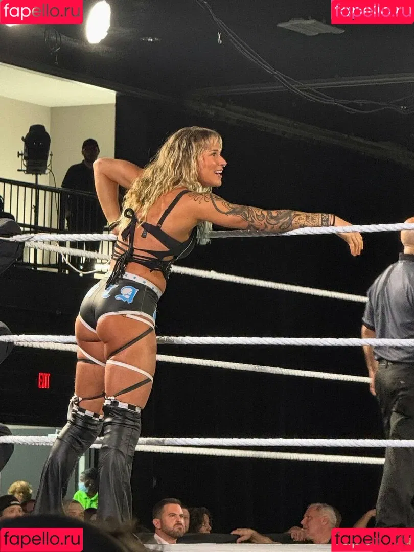Sol Ruca / solrucawwe / solrvca Onlyfans Photo Gallery 