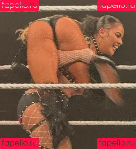 Sol Ruca / solrucawwe / solrvca Onlyfans Photo Gallery 