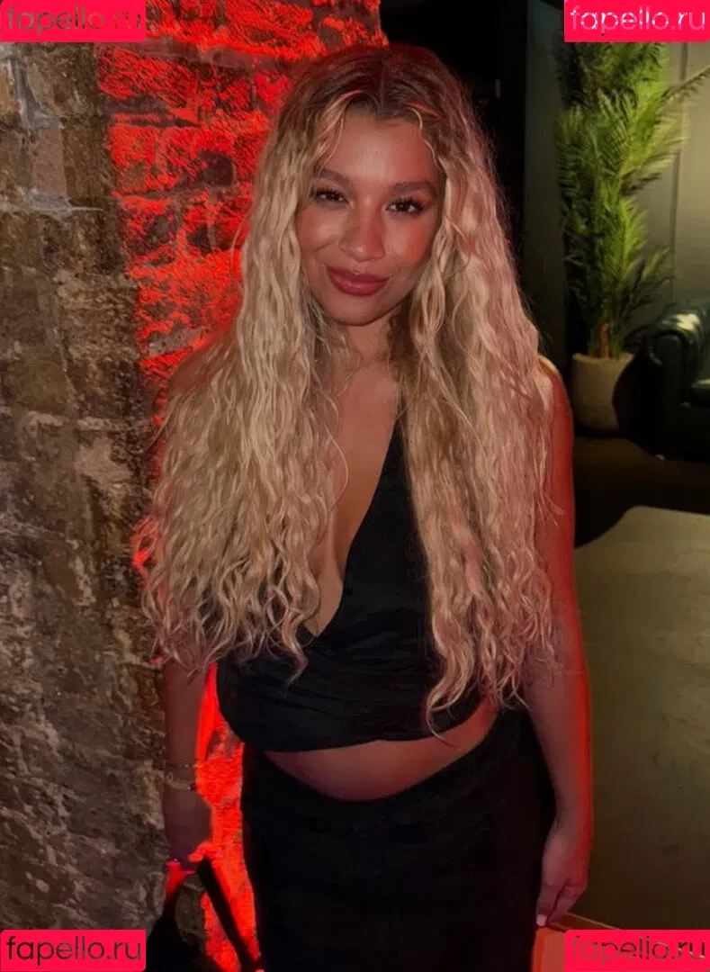 Molly Rainford / mollyrainford Onlyfans Photo Gallery 