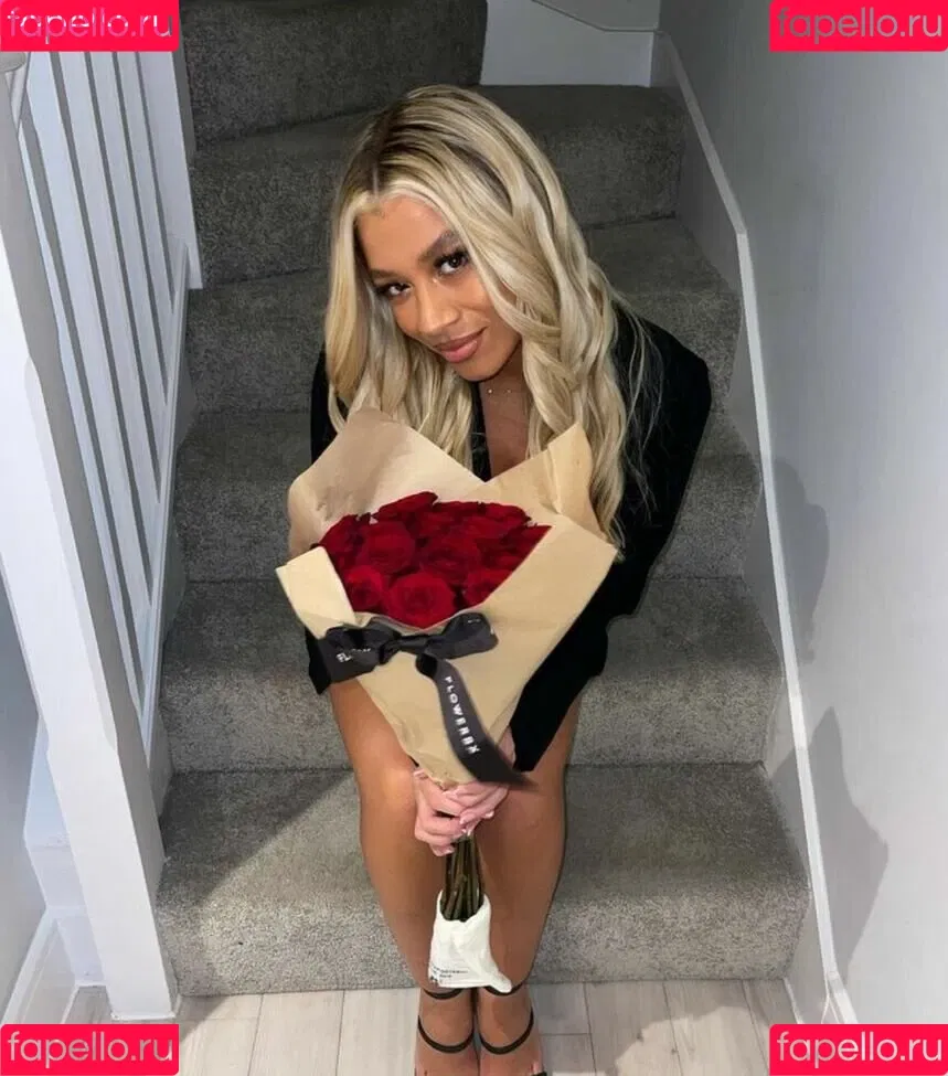 Molly Rainford / mollyrainford Onlyfans Photo Gallery 