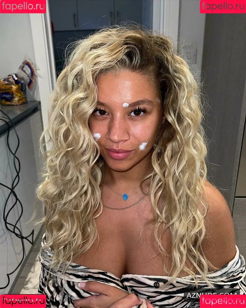 Molly Rainford / mollyrainford Onlyfans Photo Gallery 