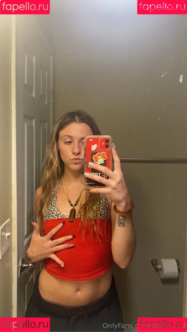 daisyt135 / princ3ssda1sy Onlyfans Photo Gallery 