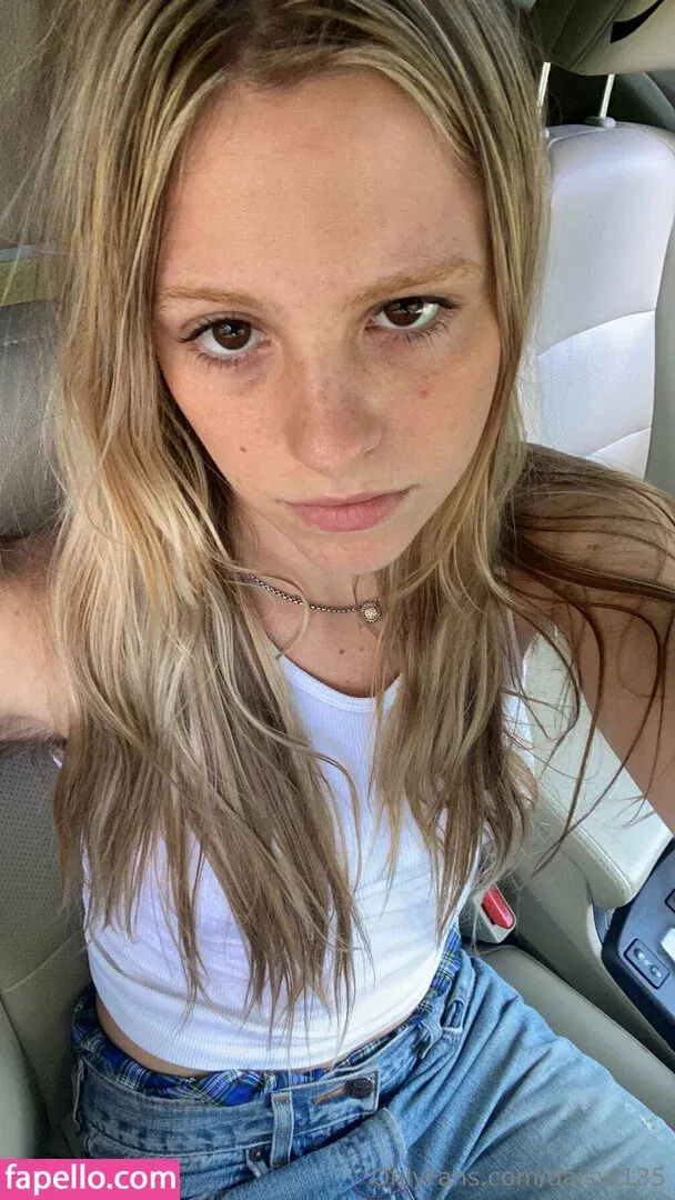daisyt135 / princ3ssda1sy Onlyfans Photo Gallery 