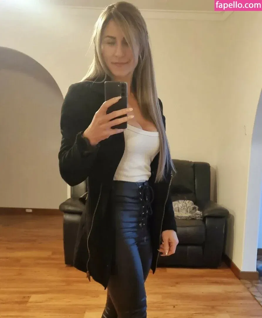 Carole Smith / carolesmith1111 / dirtybird126 Onlyfans Photo Gallery 