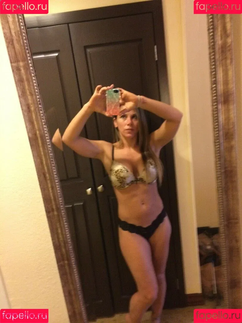 Mickie James / michelejames / themickiejames Onlyfans Photo Gallery 