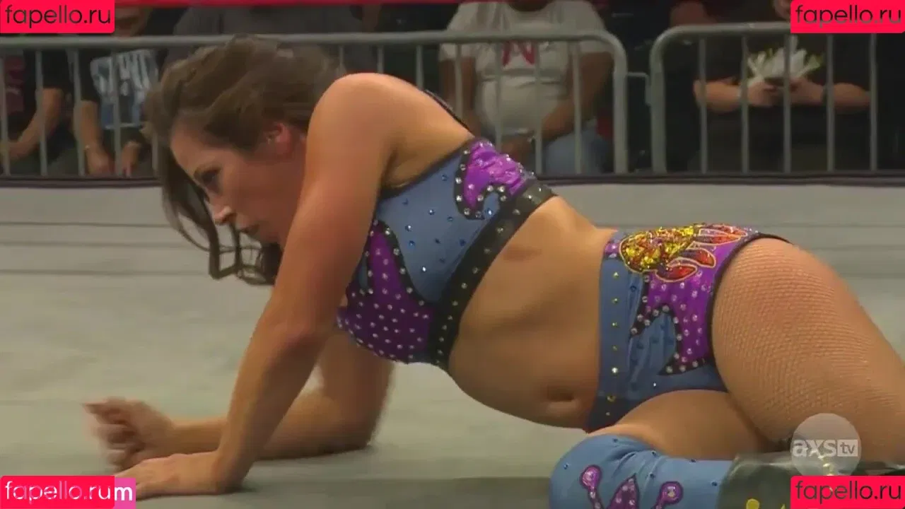 Mickie James / michelejames / themickiejames Onlyfans Photo Gallery 