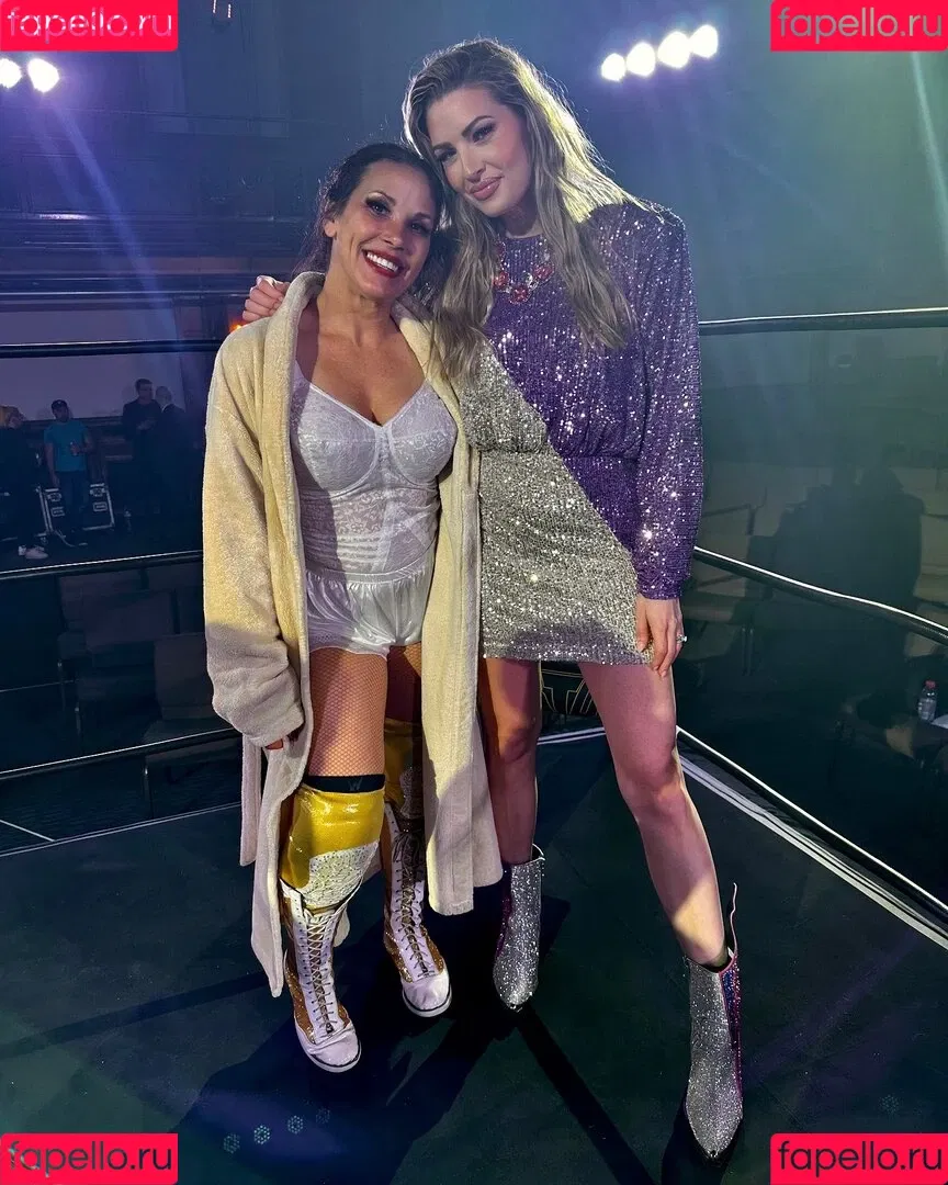 Mickie James / michelejames / themickiejames Onlyfans Photo Gallery 
