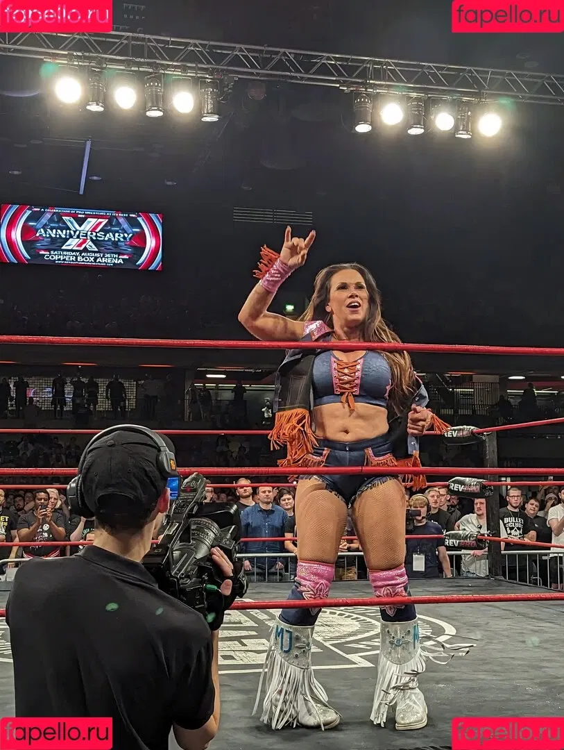 Mickie James / michelejames / themickiejames Onlyfans Photo Gallery 