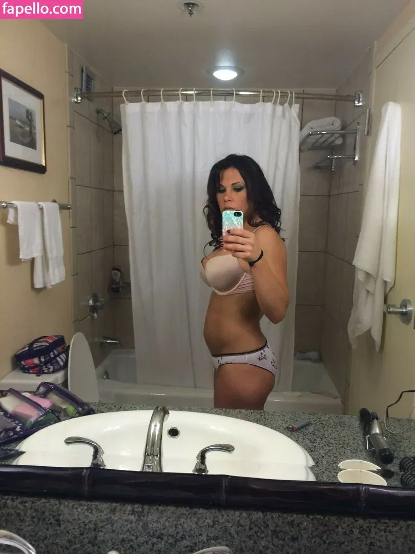 Mickie James / michelejames / themickiejames Onlyfans Photo Gallery 