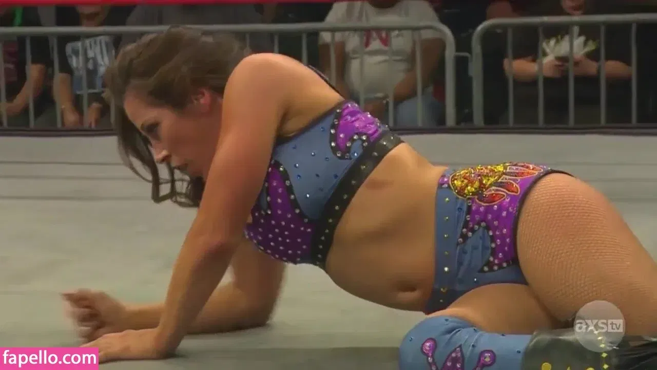 Mickie James / michelejames / themickiejames Onlyfans Photo Gallery 