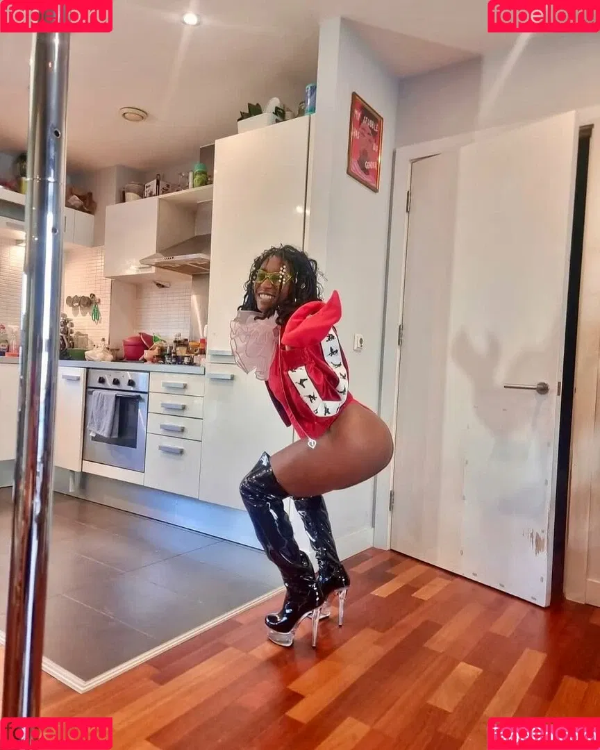 Sophie Duker / sophiedukebox Onlyfans Photo Gallery 