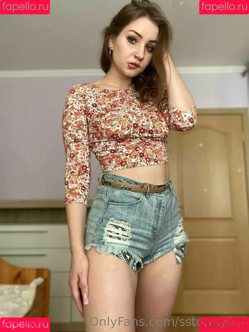 sstormyfox / st0rmfox Onlyfans Photo Gallery 